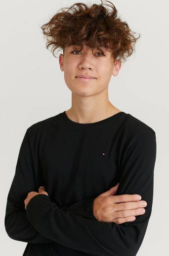 Tommy Hilfiger Långärmad T-Shirt Boys Basic CN Knit L/S Svart