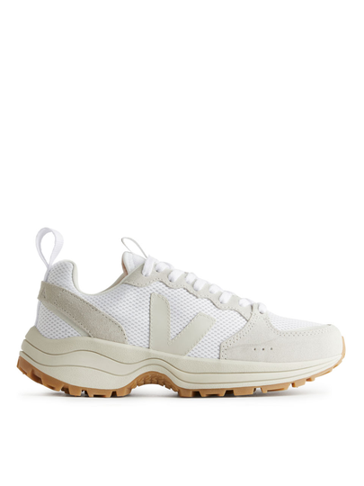 Veja Venturi Trainers - White