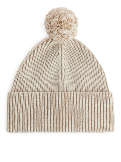 Pom-Pom Wool Beanie - White