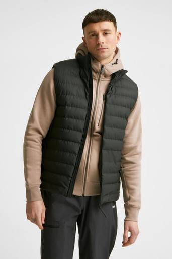 Rains Väst Trekker Vest Svart