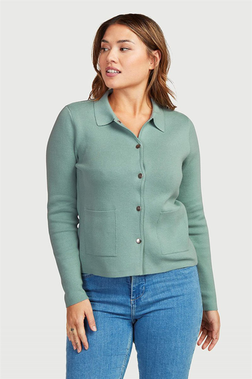 Kort cardigan med krage och knappar