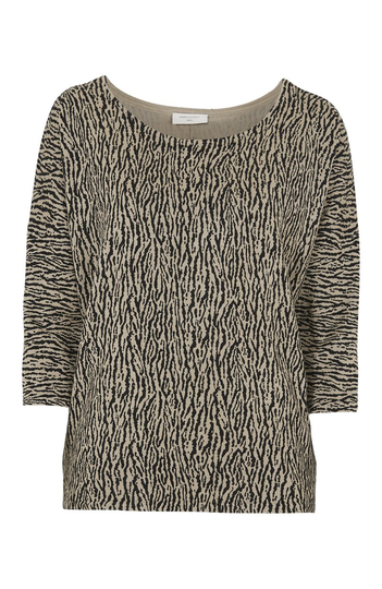 Jumper Jone