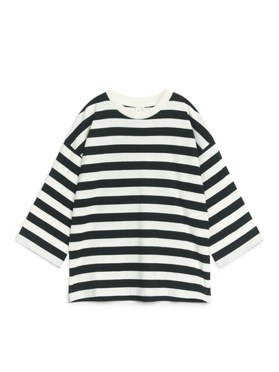 Oversized Long-Sleeved T-Shirt - Black
