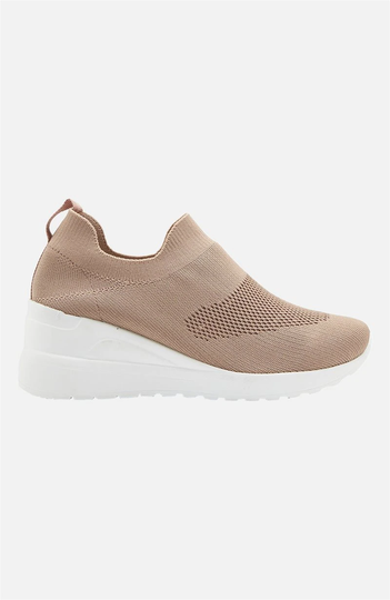 Stickad sneaker med kilklack