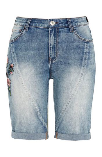 Cellbes Boyfriendshorts med brodyr Blå Denim