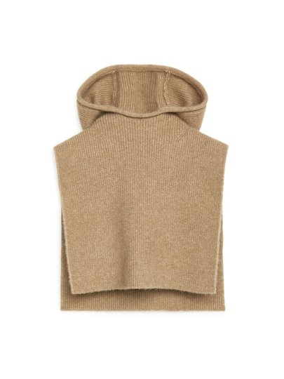 Hooded Bib Neck - Beige