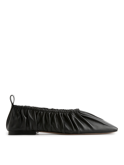 Scrunched Leather Ballerinas - Black