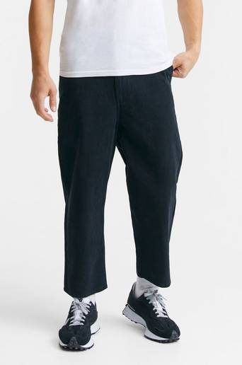 Studio Total Relaxed Chino Cropped Svart